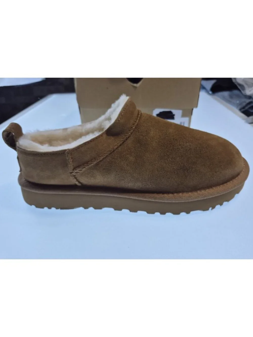 UGG Classic Micro Womens Sz 7 Chestnut Suede Sherpa